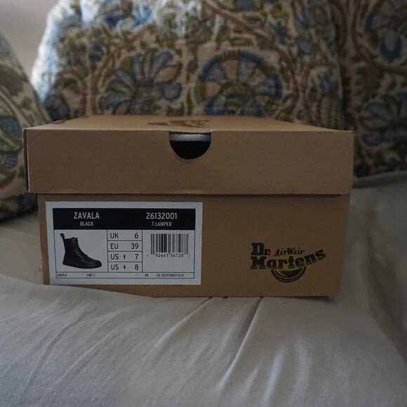 Dr. Martens Zavala Combat Boot Women's 7 Black Doc - Picture 2 of 5